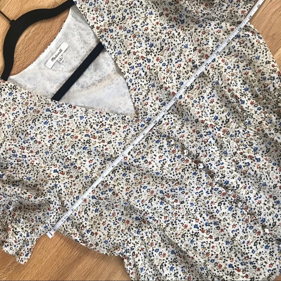 Madewell Silk V-Neck Peplum Popover (M) - Picture 2 of 8